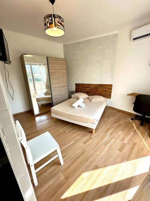 Appartement Avec 4 Chambres Doubles - Proche De La Mer, Des Transports Et De La Promenade Des Anglais 尼斯 外观 照片
