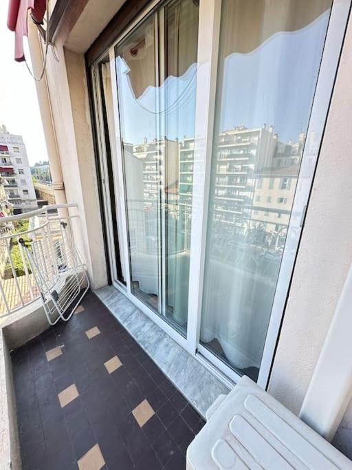 Appartement Avec 4 Chambres Doubles - Proche De La Mer, Des Transports Et De La Promenade Des Anglais 尼斯 外观 照片